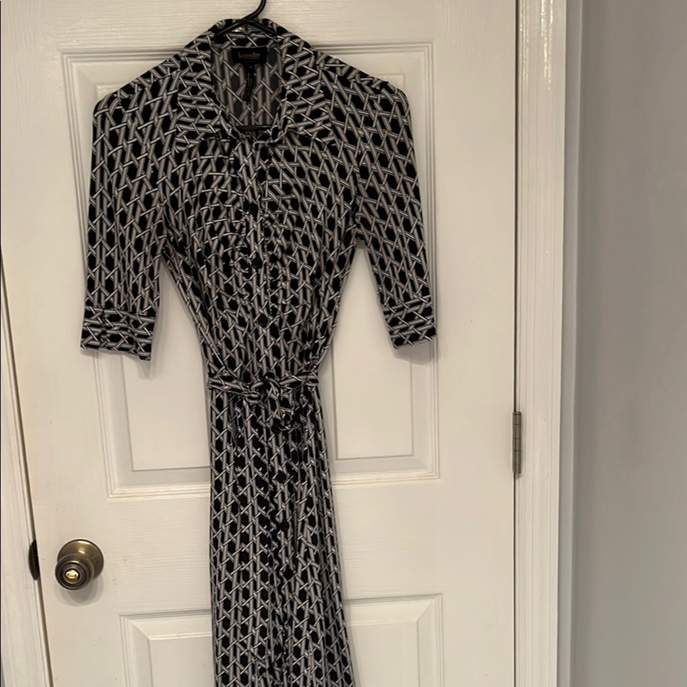 Elegant Black and White Patterned Dress